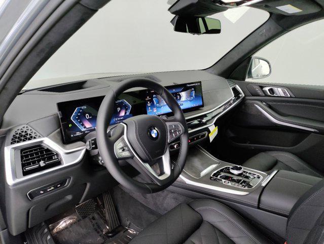 new 2025 BMW X7 car, priced at $89,340