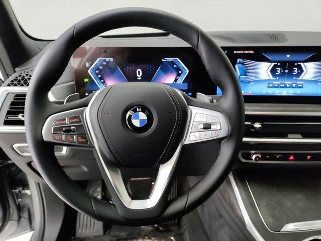 new 2025 BMW X7 car, priced at $89,340