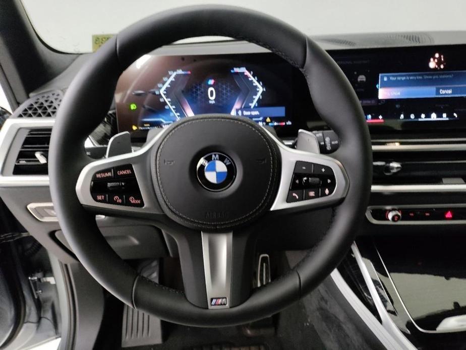 new 2025 BMW X7 car, priced at $93,925