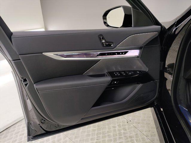 new 2025 BMW i7 car, priced at $136,905