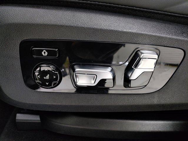 new 2026 BMW X7 car, priced at $121,625