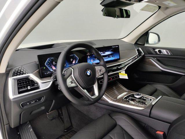 new 2025 BMW X7 car, priced at $88,125