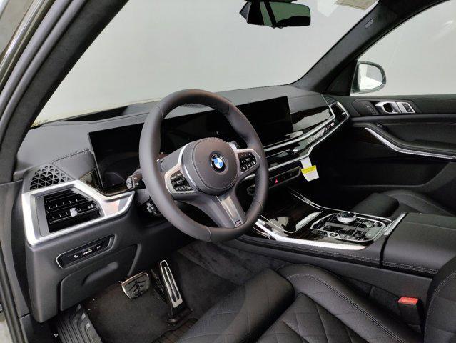 new 2025 BMW X7 car, priced at $92,675