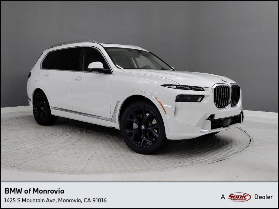 new 2025 BMW X7 car, priced at $90,095