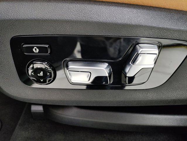 new 2026 BMW X7 car, priced at $90,565