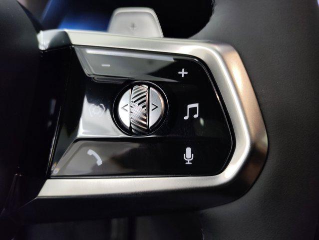 new 2025 BMW 760 car, priced at $134,205