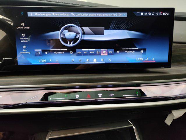 new 2025 BMW 760 car, priced at $134,205