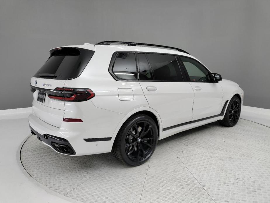 new 2025 BMW X7 car, priced at $120,275