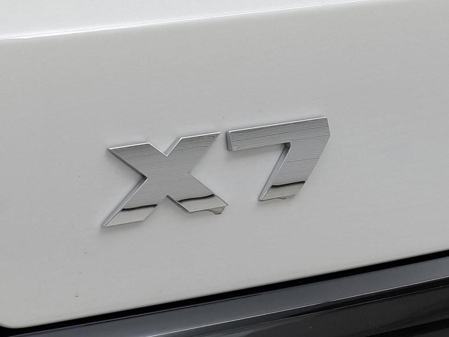 new 2025 BMW X7 car, priced at $120,275