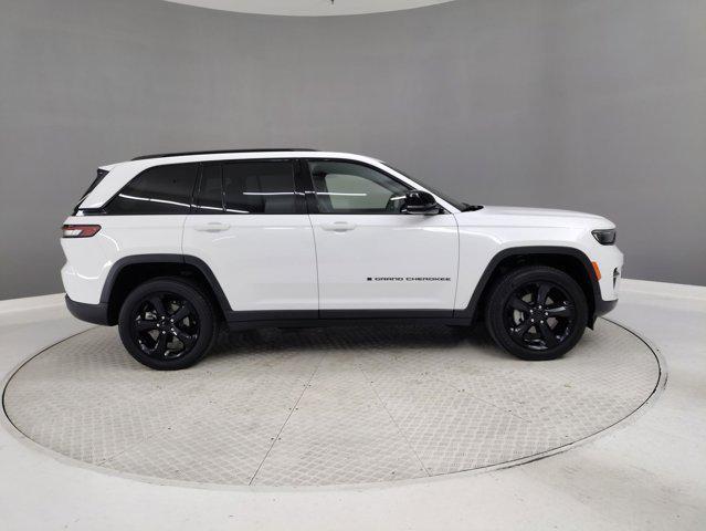 used 2024 Jeep Grand Cherokee car, priced at $29,998