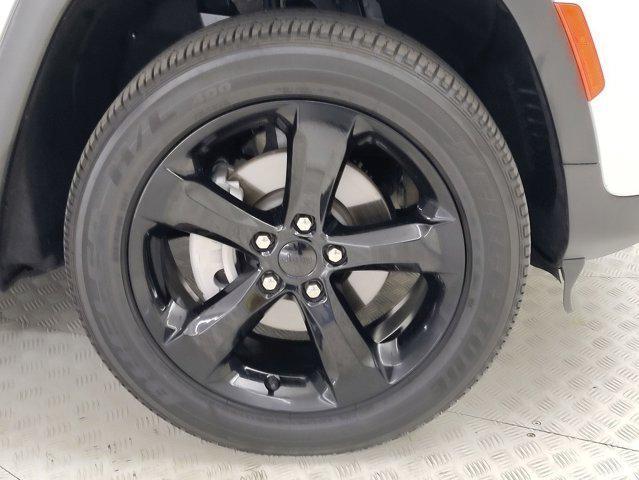 used 2024 Jeep Grand Cherokee car, priced at $29,998