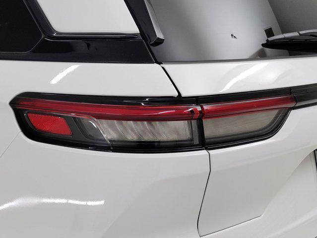 used 2024 Jeep Grand Cherokee car, priced at $29,998