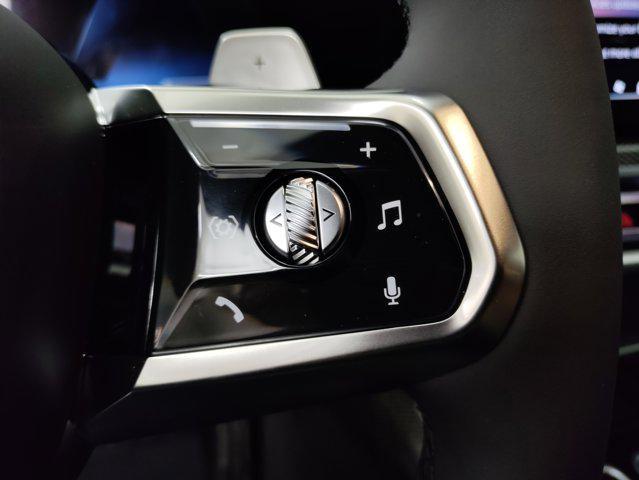 new 2025 BMW 760 car, priced at $133,285
