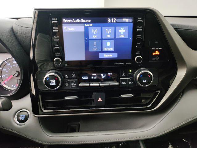 used 2020 Toyota Highlander car, priced at $26,888