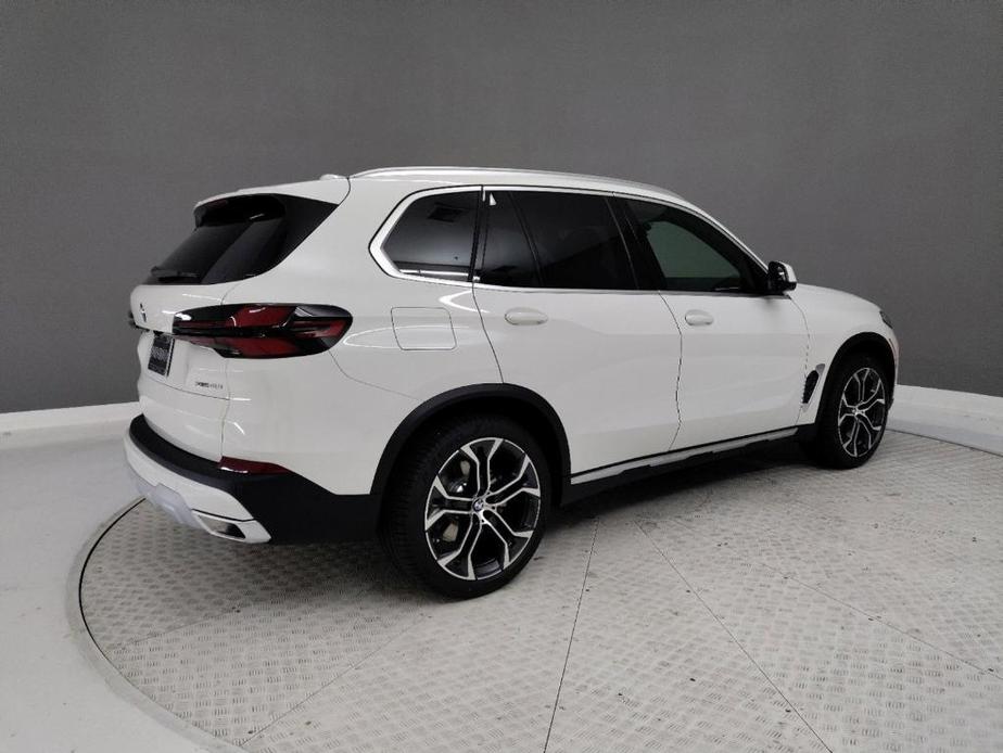 new 2025 BMW X5 car, priced at $73,290