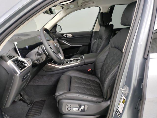 new 2026 BMW X7 car, priced at $89,065