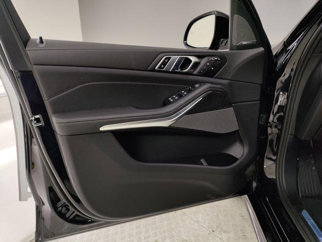 new 2026 BMW X7 car, priced at $96,865