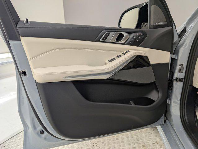 new 2026 BMW X7 car, priced at $121,575