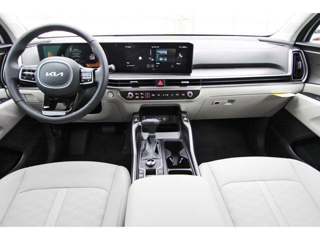 new 2025 Kia Sorento car, priced at $43,885