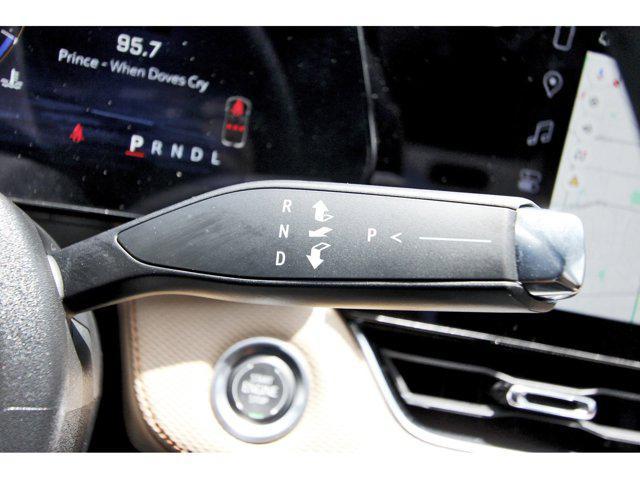 used 2025 Chevrolet Equinox car