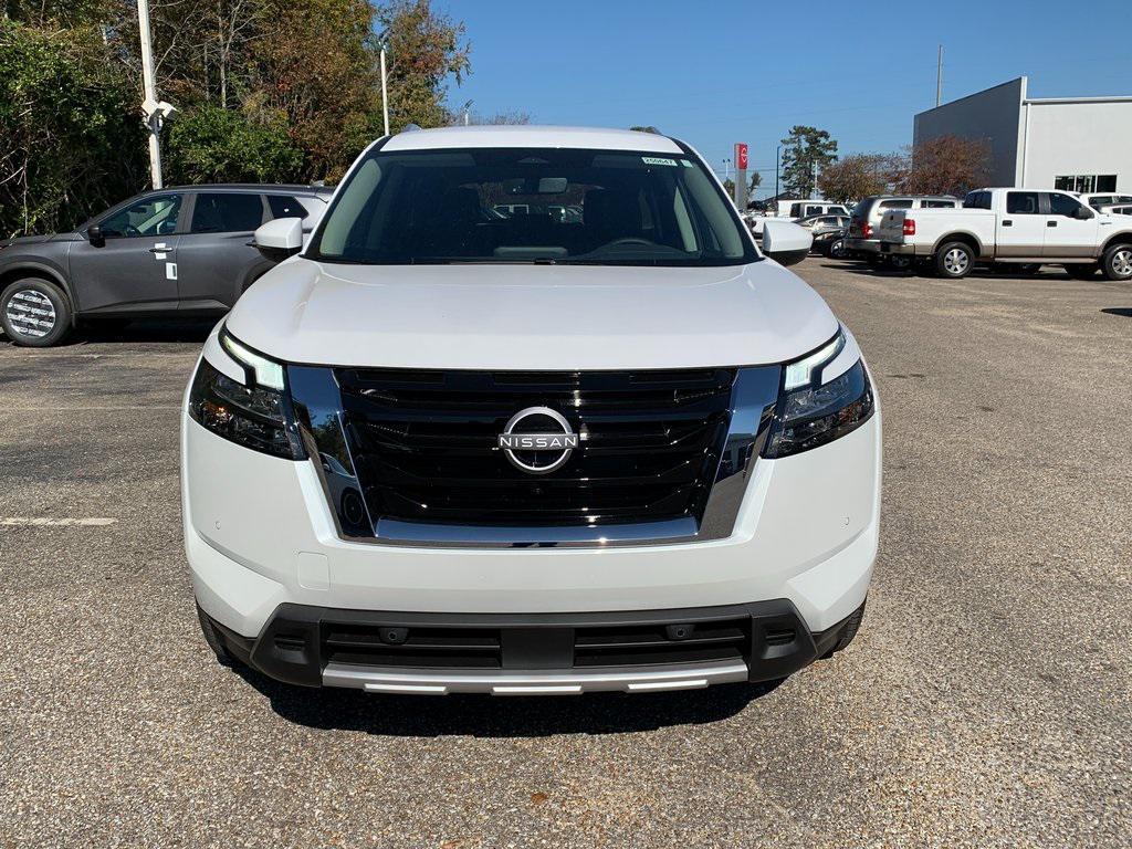 new 2025 Nissan Pathfinder car, priced at $39,085