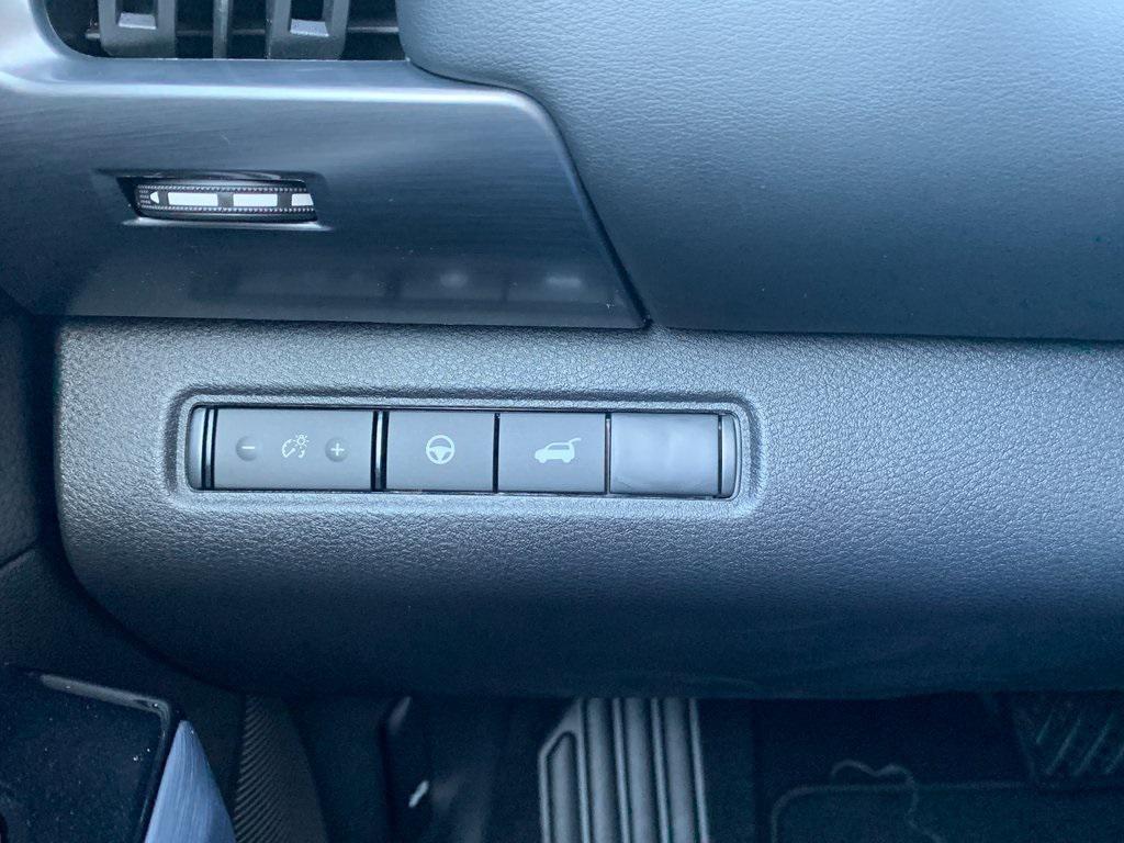 new 2025 Nissan Pathfinder car, priced at $39,085