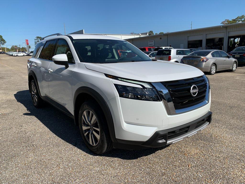 new 2025 Nissan Pathfinder car, priced at $39,085