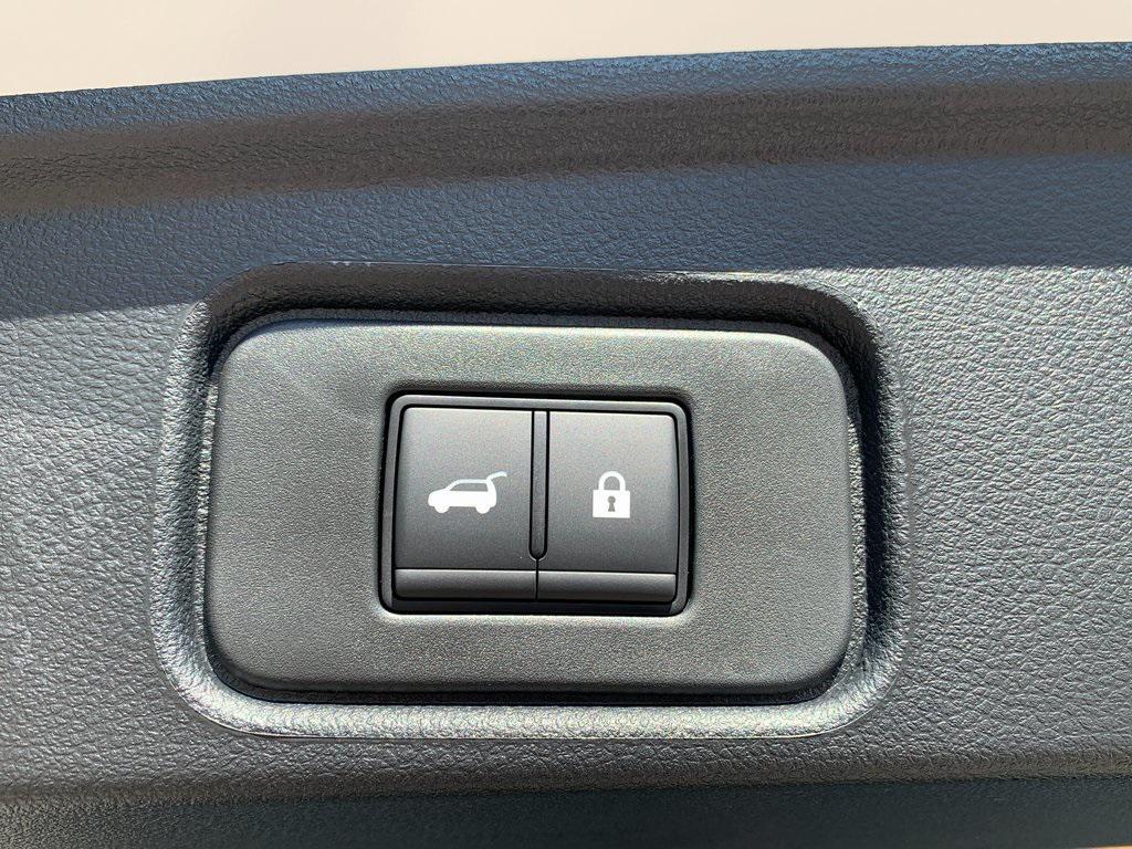 new 2025 Nissan Pathfinder car, priced at $39,085