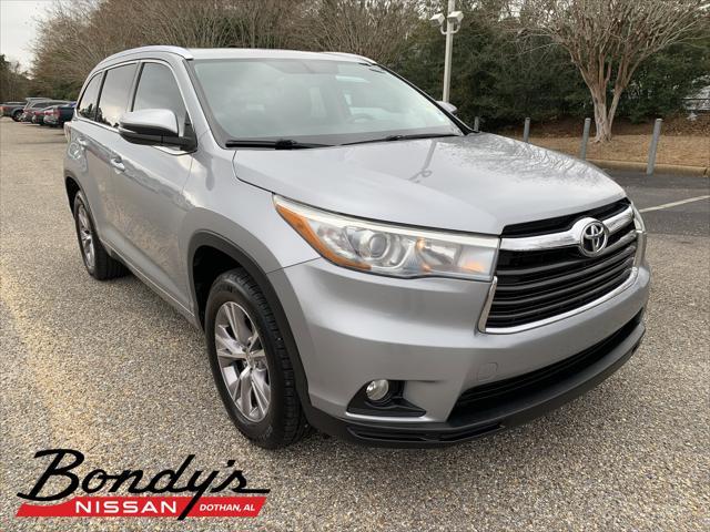 used 2015 Toyota Highlander car, priced at $18,886