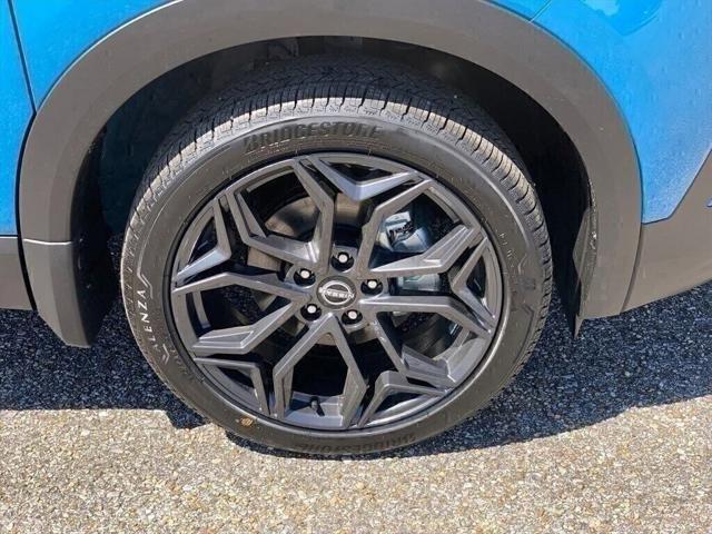 new 2025 Nissan Kicks car, priced at $28,290
