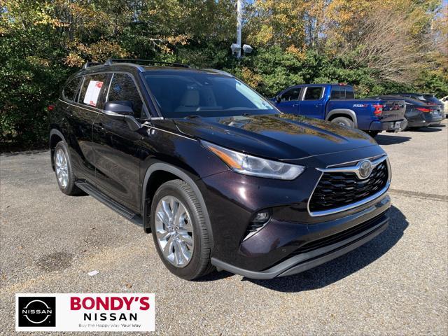 used 2020 Toyota Highlander car, priced at $27,258