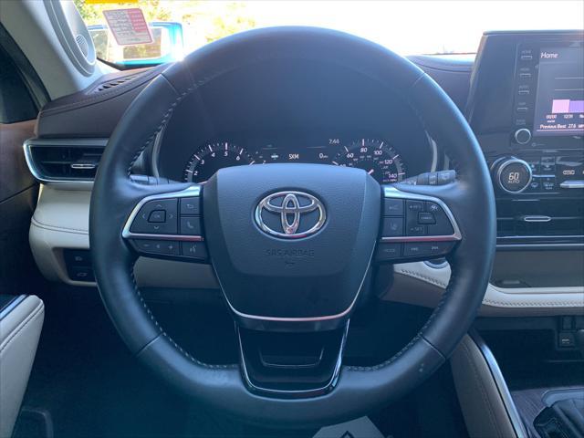 used 2020 Toyota Highlander car, priced at $27,258