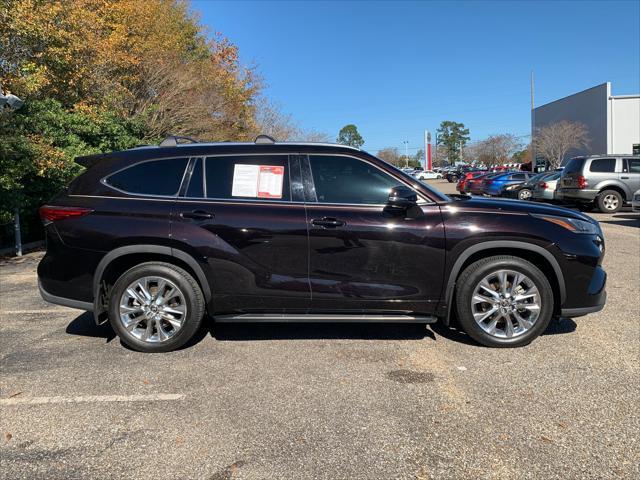 used 2020 Toyota Highlander car, priced at $27,258