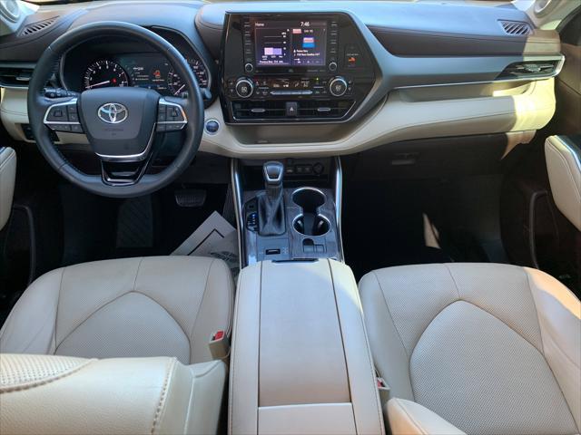 used 2020 Toyota Highlander car, priced at $27,258