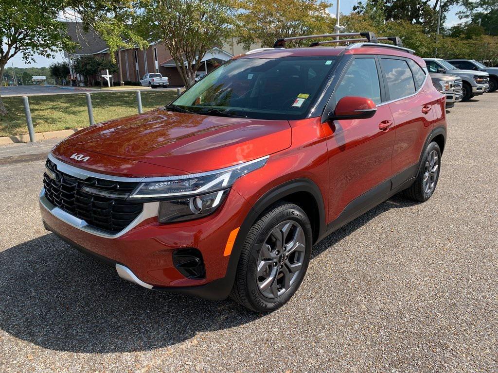 used 2024 Kia Seltos car, priced at $22,255