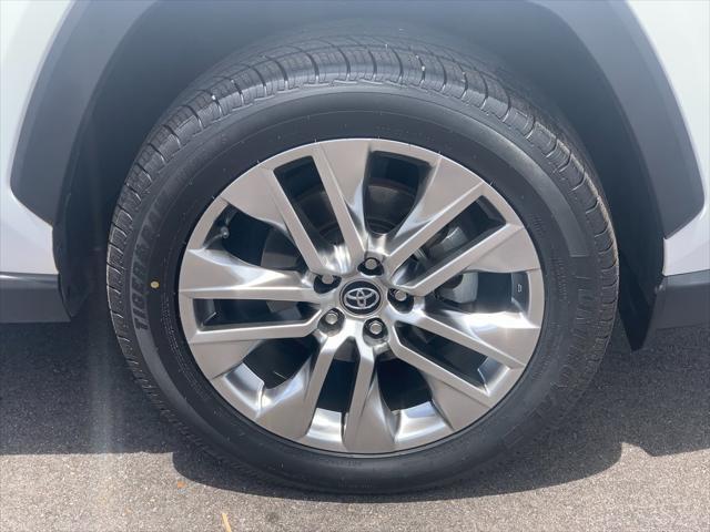 used 2020 Toyota RAV4 car, priced at $25,553
