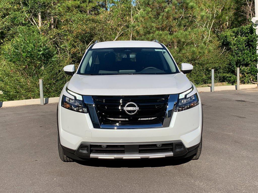 new 2025 Nissan Pathfinder car, priced at $38,186