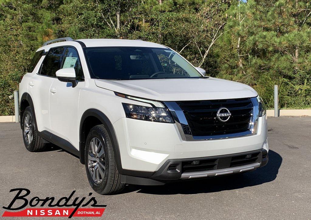 new 2025 Nissan Pathfinder car, priced at $39,085