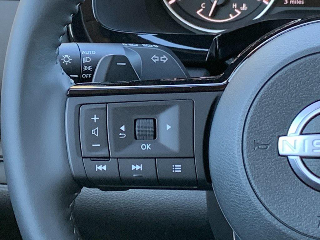 new 2025 Nissan Pathfinder car, priced at $38,186