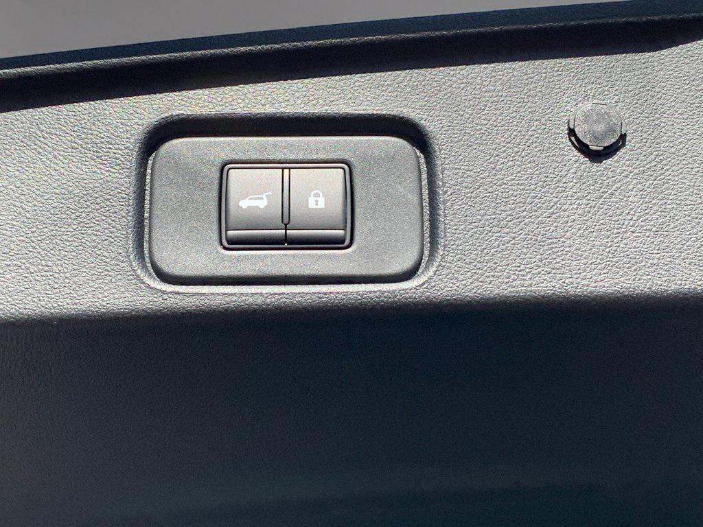 new 2025 Nissan Pathfinder car, priced at $38,186