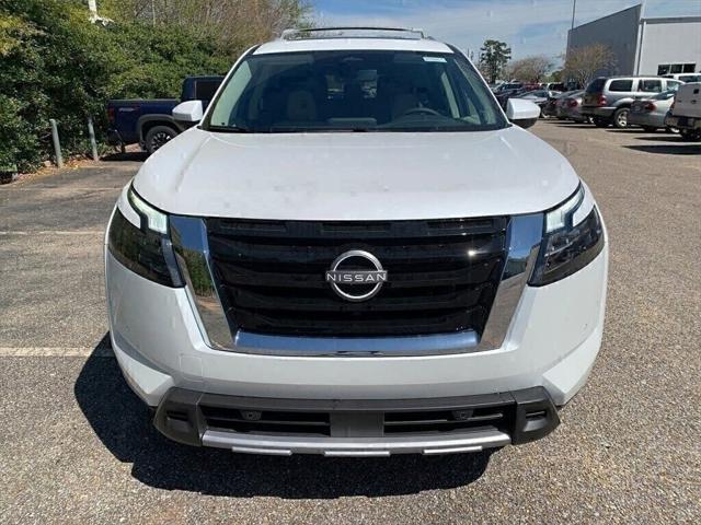 new 2025 Nissan Pathfinder car, priced at $44,577