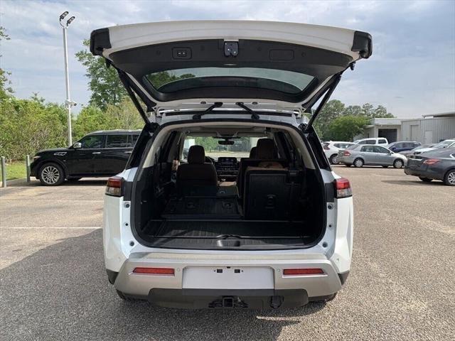new 2025 Nissan Pathfinder car, priced at $49,957