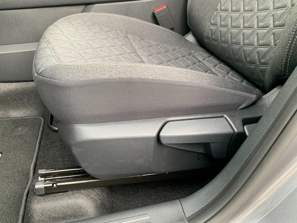 new 2025 Nissan Kicks car, priced at $23,379