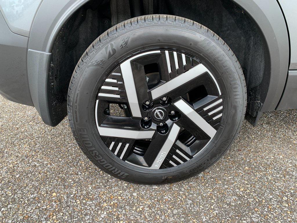 new 2025 Nissan Kicks car, priced at $23,379