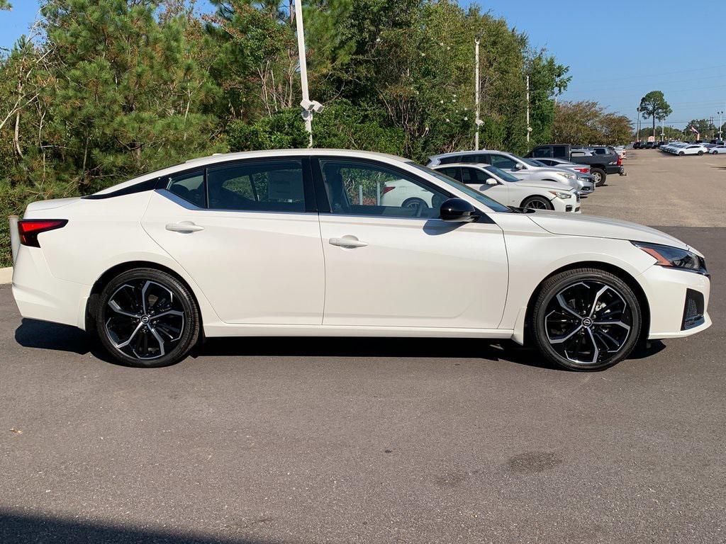 new 2025 Nissan Altima car, priced at $31,296