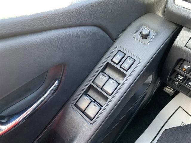 new 2025 Nissan Frontier car, priced at $39,782