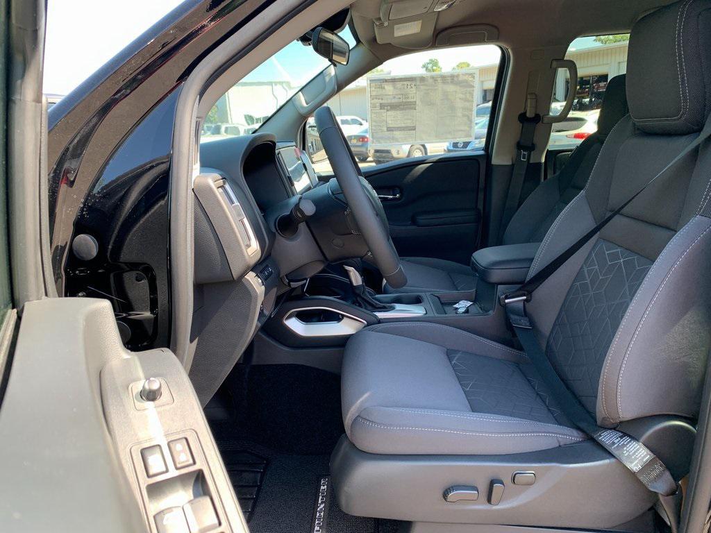 new 2025 Nissan Frontier car, priced at $35,006