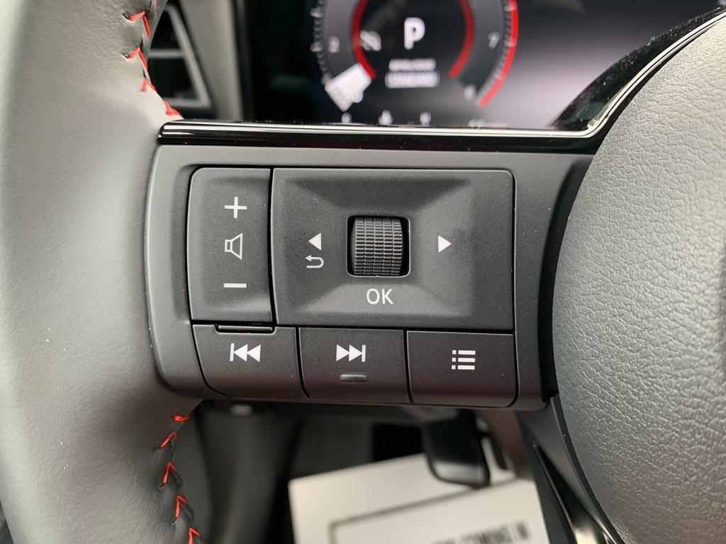 new 2025 Nissan Kicks car, priced at $27,324