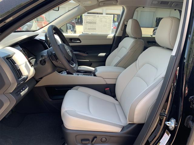 new 2025 Nissan Pathfinder car, priced at $45,751