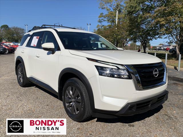 used 2022 Nissan Pathfinder car, priced at $30,552